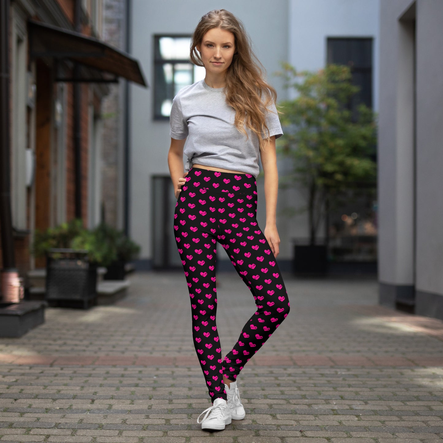 PINNED HEART YOGA LEGGINGS
