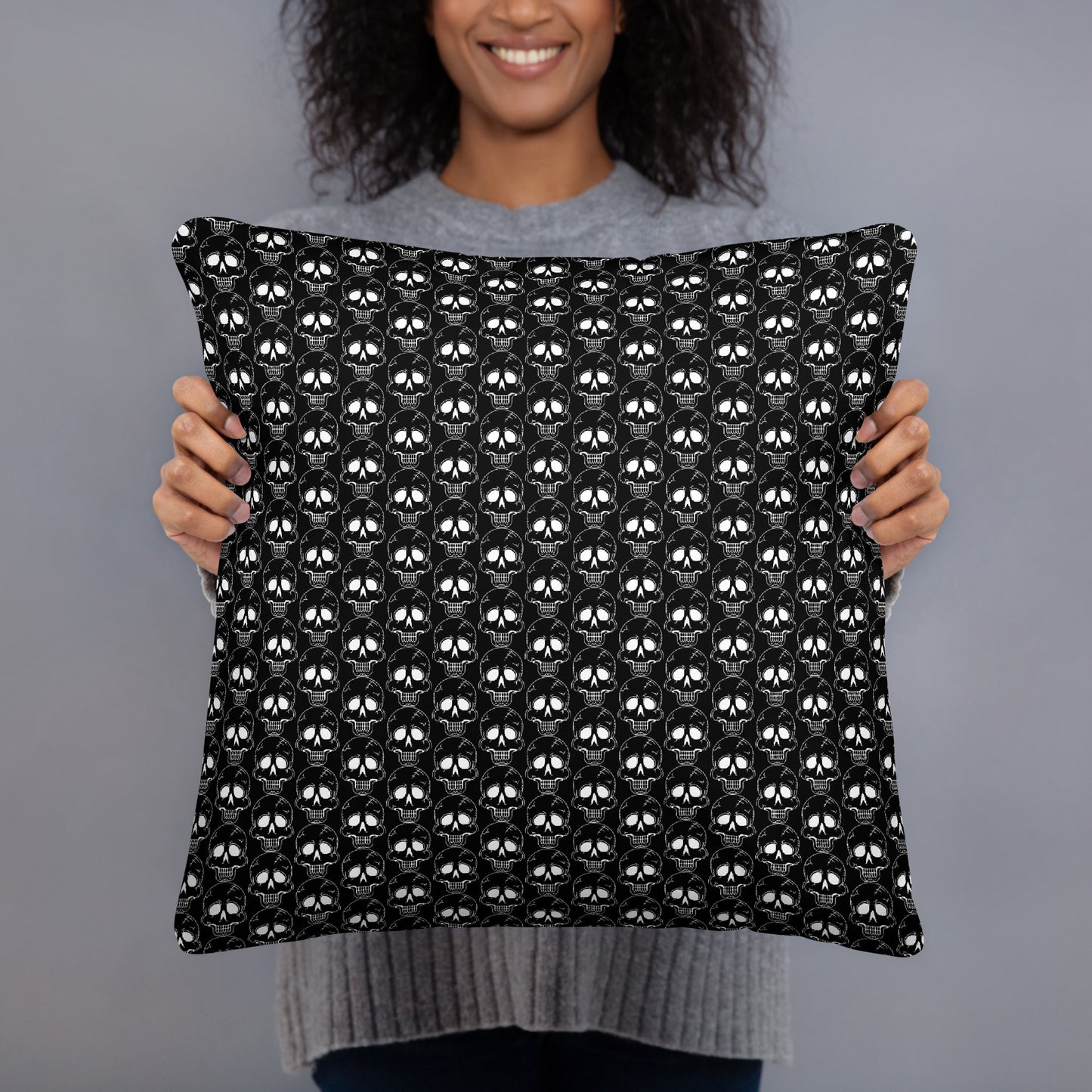 LAUGHING SKULL (MINI) PILLOW