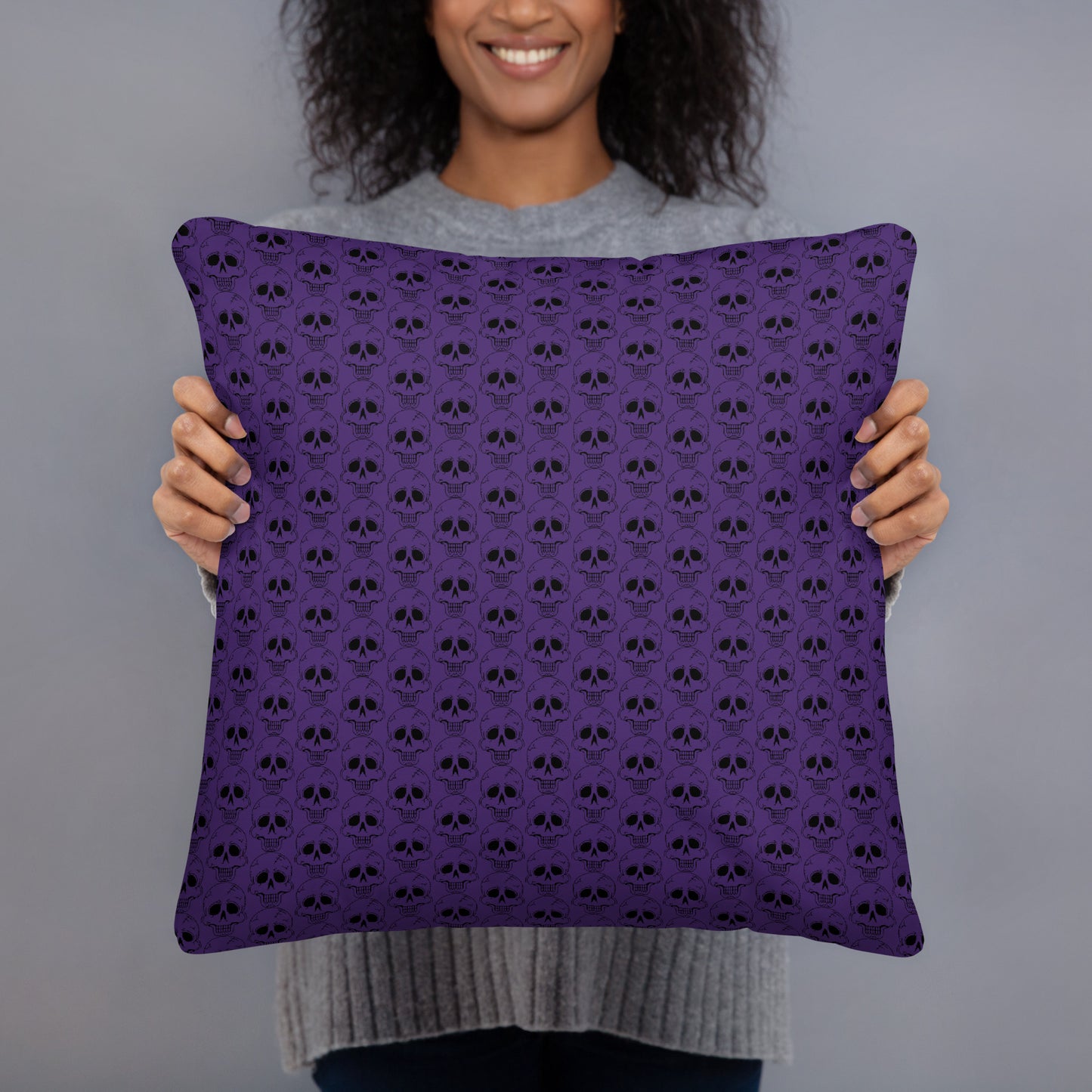 PURPLE LAUGHING SKULL (MINI) PILLOW