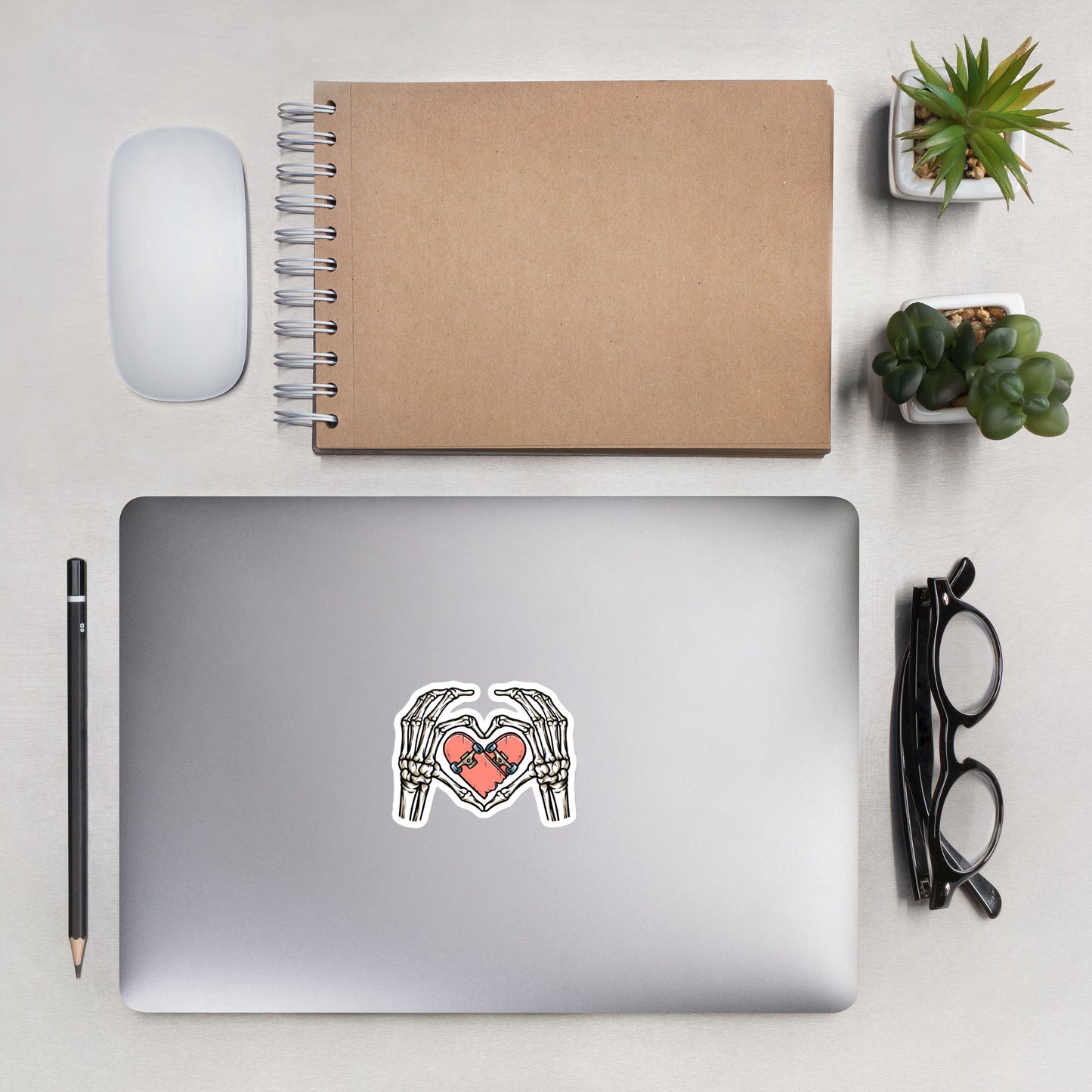SKATEBOARD HEART BUBBLE-FREE STICKER