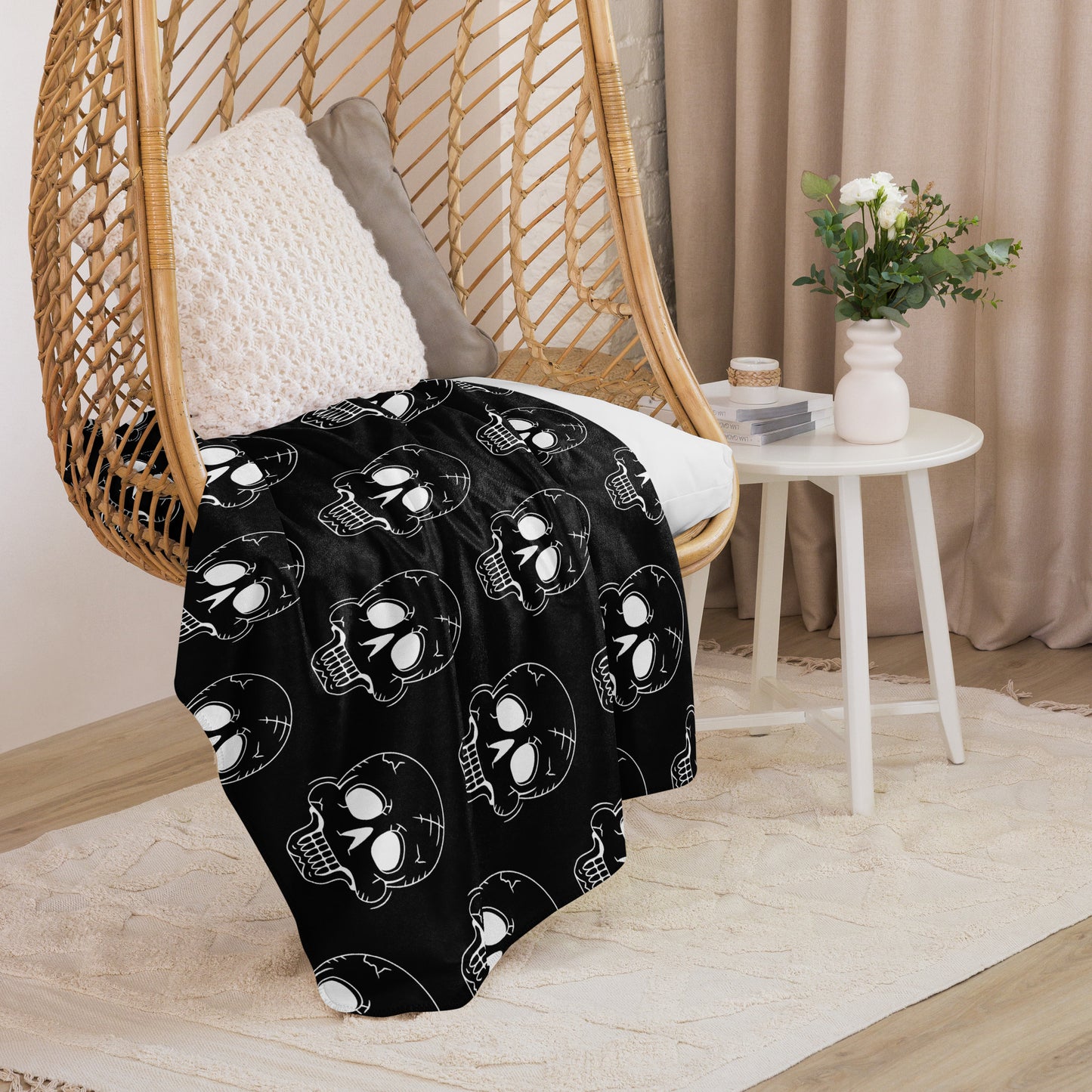 BLACK LAUGHING SKULL SHERPA BLANKET
