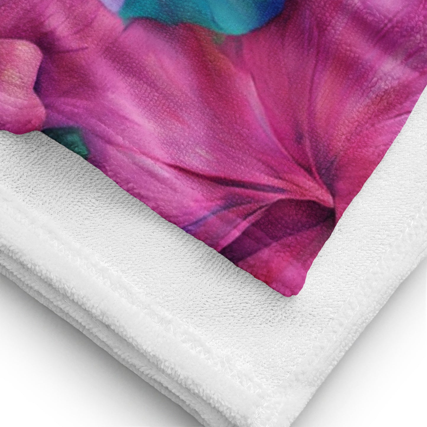 FOUR TROPICAL SKULLS BEACH TOWEL