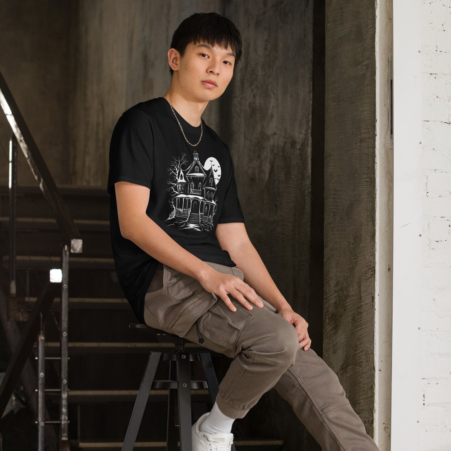 HAUNTED HOUSE SHORT SLEEVE UNISEX TEE