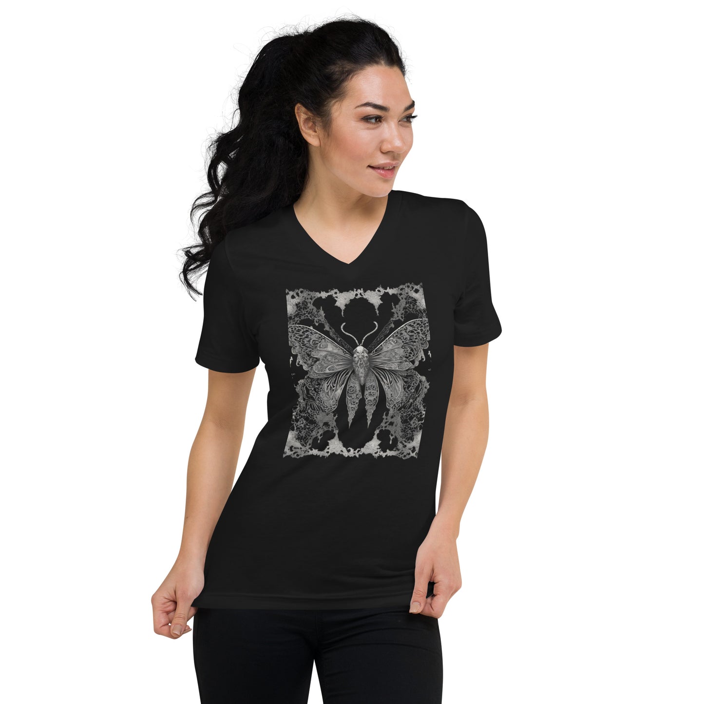 MOTH & LACE SHORT SLEEVE V-NECK TEE