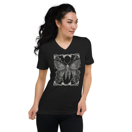 MOTH & LACE SHORT SLEEVE V-NECK TEE