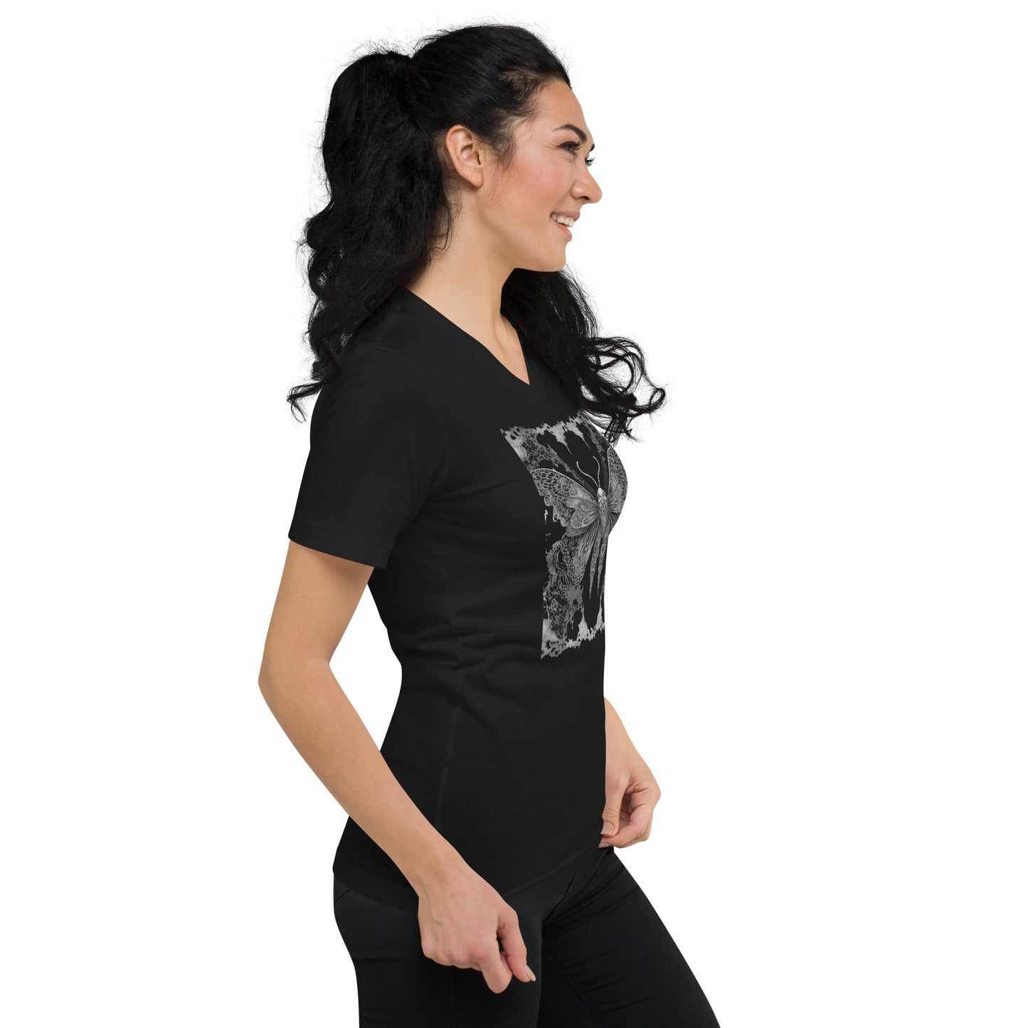 MOTH & LACE SHORT SLEEVE V-NECK TEE