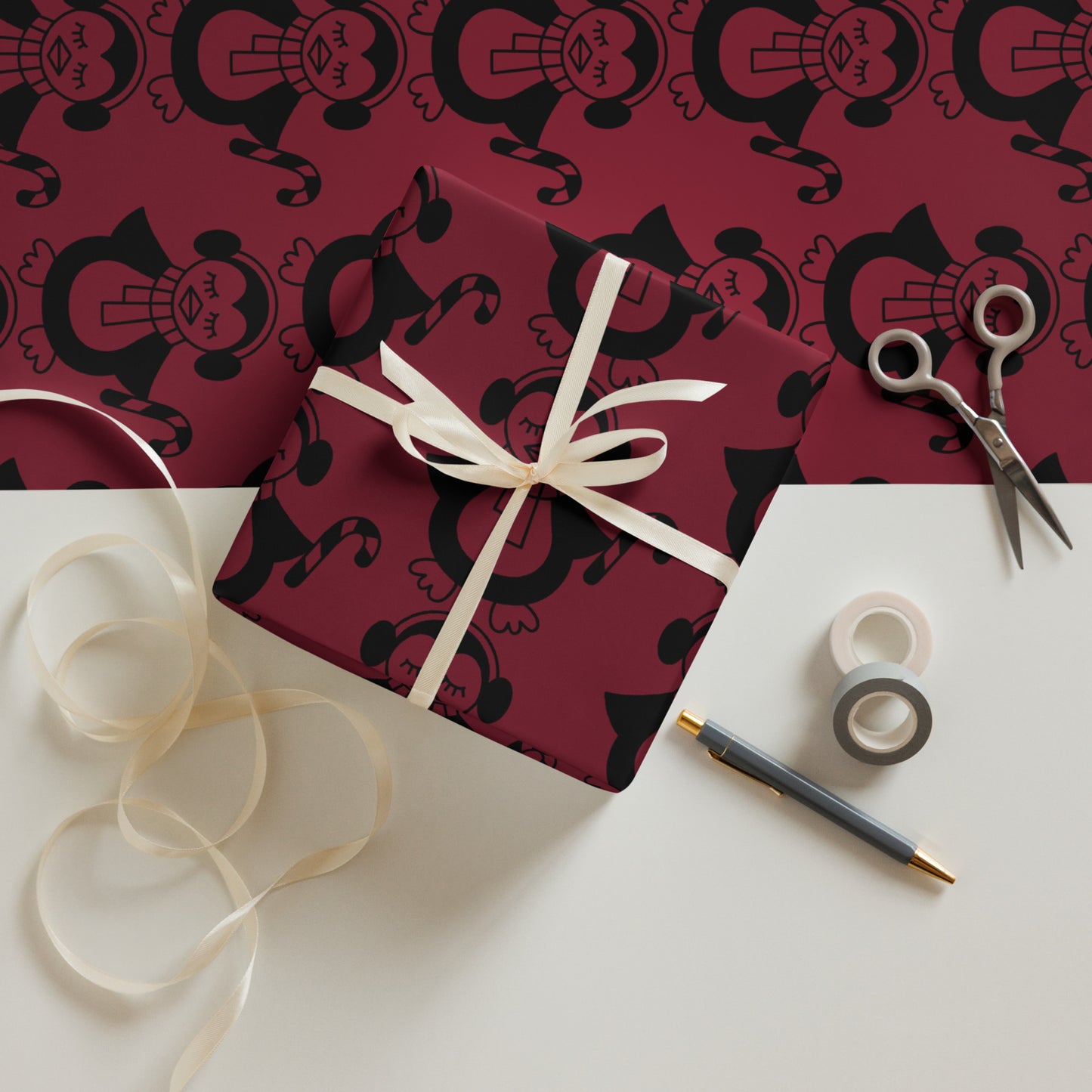 CHRISTMAS PENGUIN PREMIUM WRAPPING PAPER SHEETS